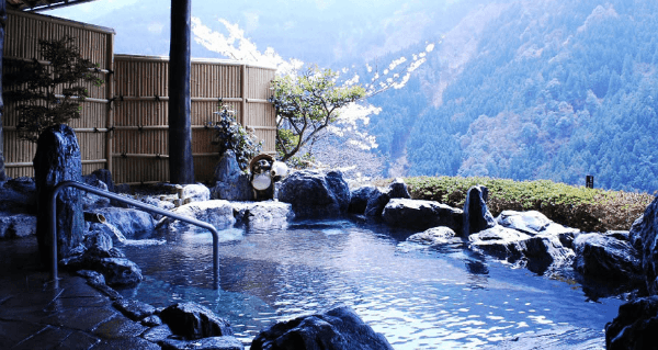 Hotel-Kazurabashi-ryokan-onsen-Shikoku-Iya-Valley-Japan