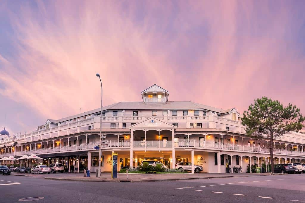 Gorgeous and cheap accommodation- Fremantle's Esplanade 